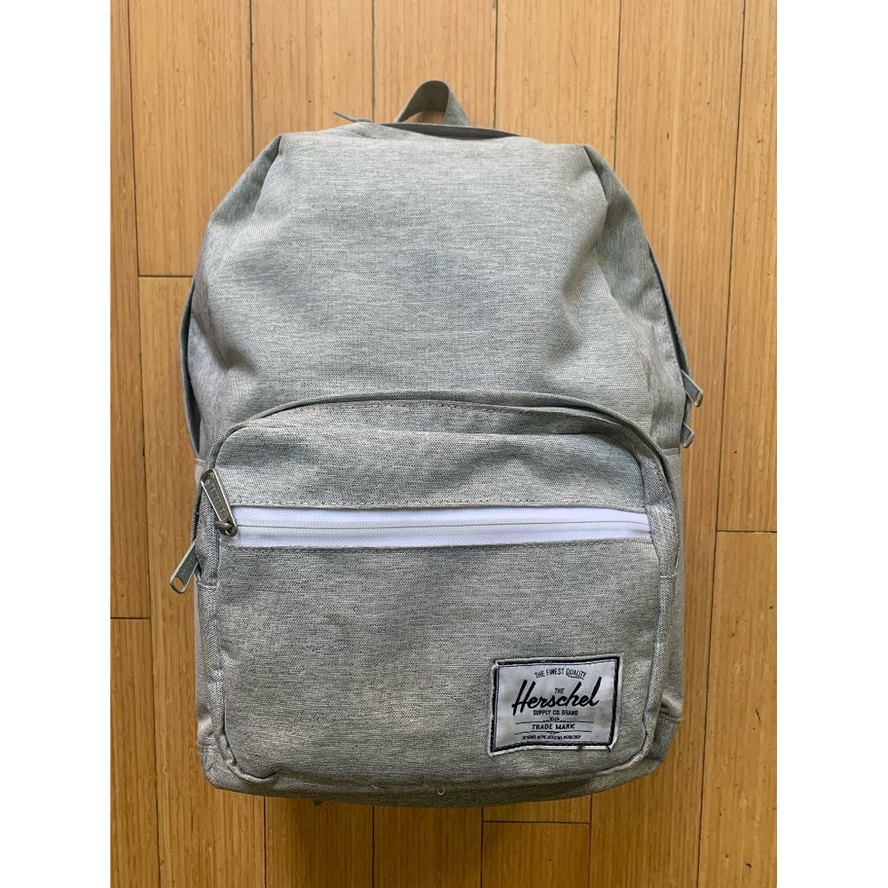 Hershel Classic Backpack - XL in Light Grey Crosshatch - Unisex
